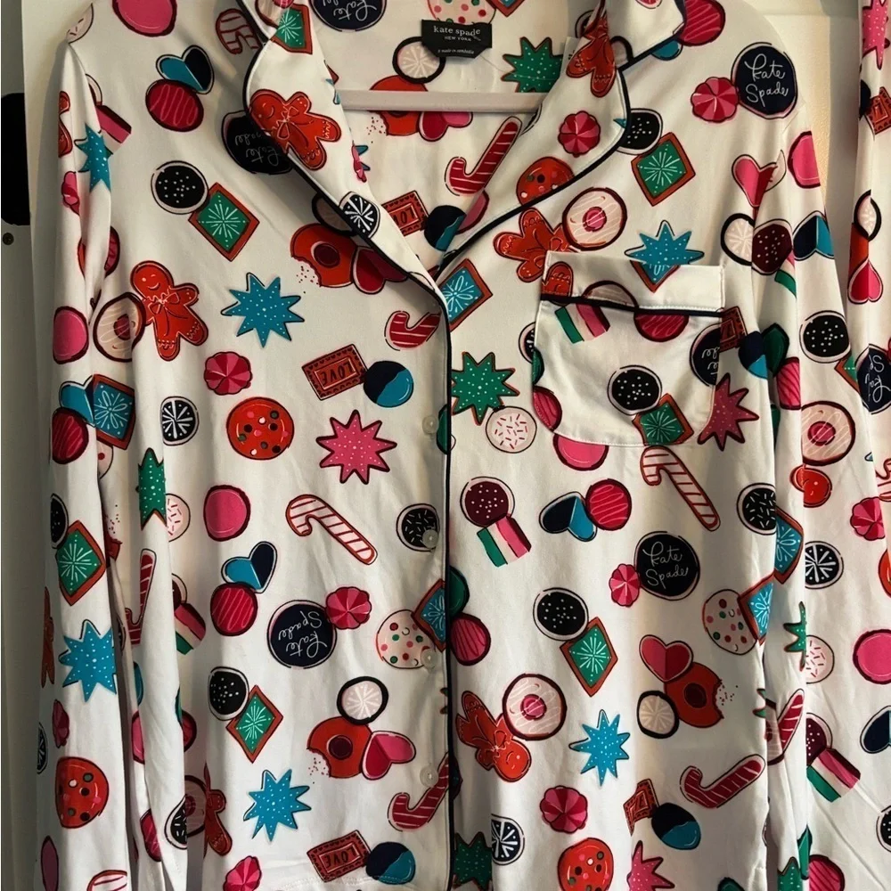 NWT women’s Kate Spade 2-piece Christmas holiday soft button up pajamas small